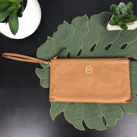 Michael Kors Pebbled Brown Leather Clutch Wristlet - Picture 3 of 6